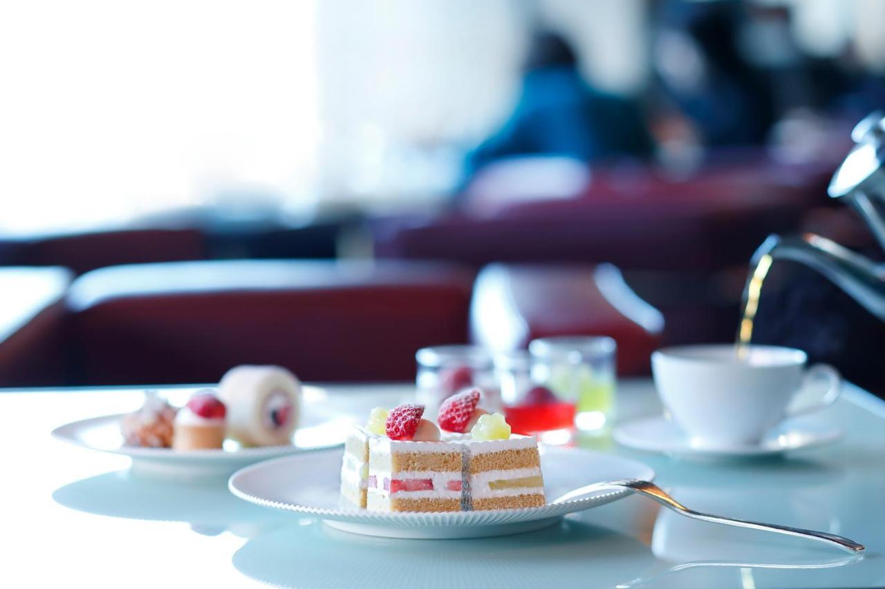 Hotel New Otani Tokyo The Main Exteriör bild A cake